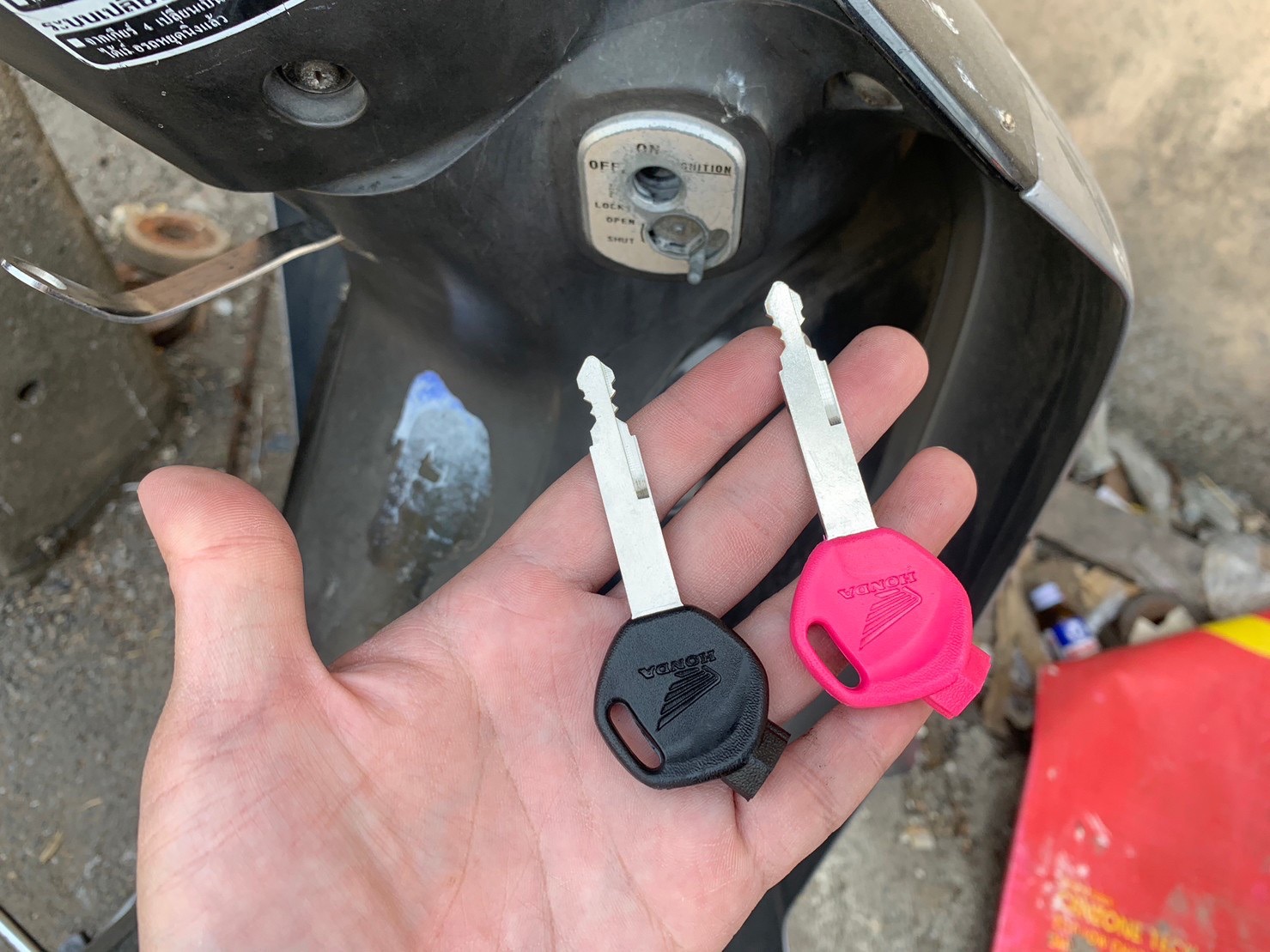 43 - https://ร้านกุญแจช่างเบิร์ดสายสี่.com | ร้านกุญแจช่างเบิร์ดสายสี่ รับทำกุญแจฝังชิพ รีโมท สมาร์ทคีย์ immobilizer รับทำกุญแจรถยนต์ รถมอเตอร์ไซค์ เปลี่ยนกรอบ เปลี่ยนถ่านรีโมท เปิดบ้าน เปิดรถ กุญแจหาย เราช่วยได้ 43 - https://ร้านกุญแจช่างเบิร์ดสายสี่.com | ร้านกุญแจช่างเบิร์ดสายสี่ รับทำกุญแจฝังชิพ รีโมท สมาร์ทคีย์ immobilizer รับทำกุญแจรถยนต์ รถมอเตอร์ไซค์ เปลี่ยนกรอบ เปลี่ยนถ่านรีโมท เปิดบ้าน เปิดรถ กุญแจหาย เราช่วยได้